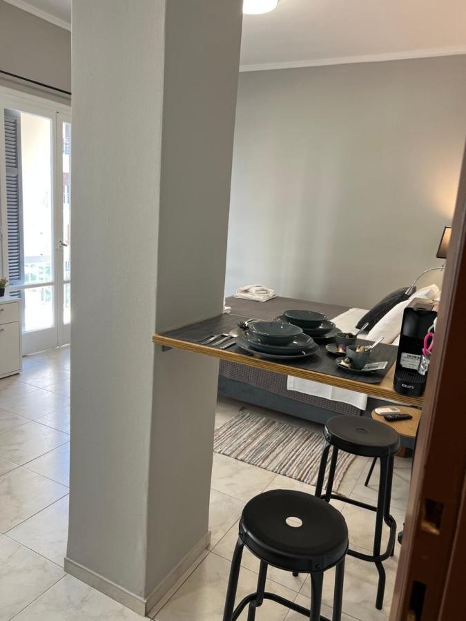 Living Near Acropolis By Sylvia Staikou At Nikis Str Apartment Athens Luaran gambar